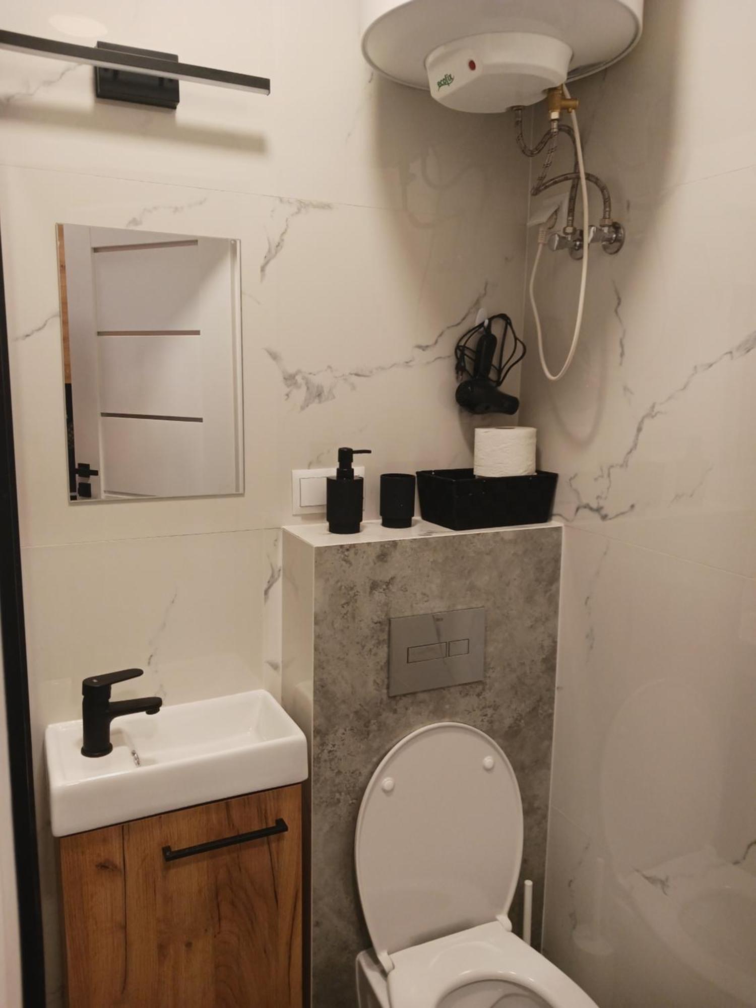 Apartamenty Marco 3-Bis- Przy Dworcu-Stare Miasto-Super Wi Fi 克拉科夫 外观 照片